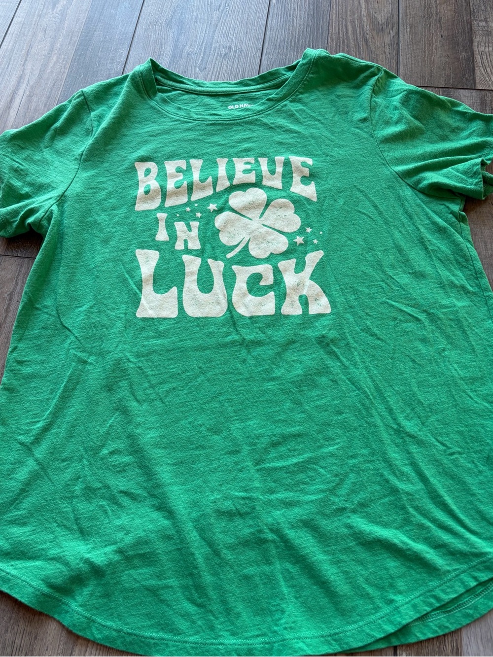 Women’s Old Navy Believe In Luck Short Sleeve Shirt